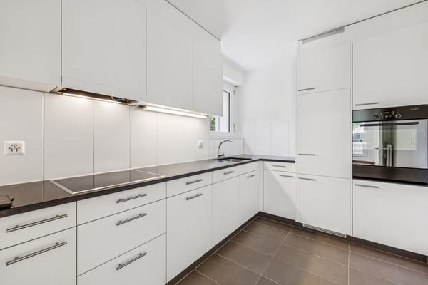 Top moderne Wohnung nähe Neuweilerplatz 8