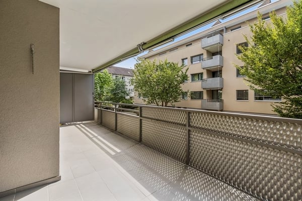 Top moderne Wohnung nähe Neuweilerplatz 9