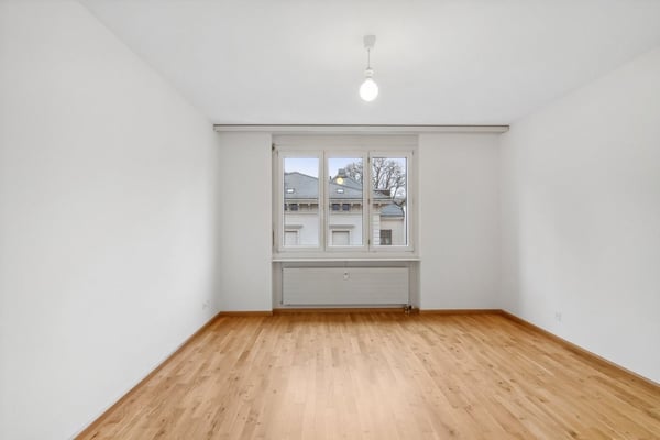 Tolle zentralgelegene Wohnung Nähe Bahnhof SBB 7