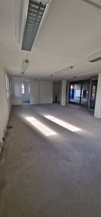 Ladenfläche im Dorfzentrum von Bonstetten 5
