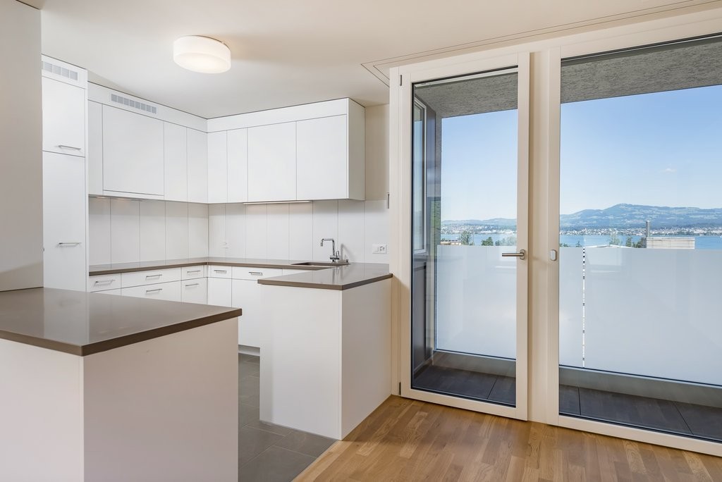 Bild 2.5-Zimmer-Wohnung mit Blick auf den Zürisee!