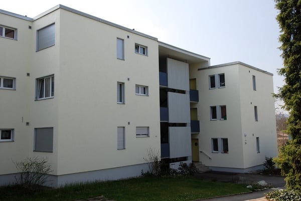 Moderne Wohnung mit grossem Sitzplatz 1
