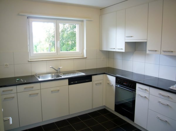 Moderne Wohnung mit grossem Sitzplatz 5