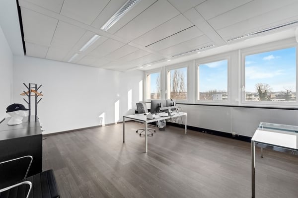 Helle und klimatisierte Bürofläche 8