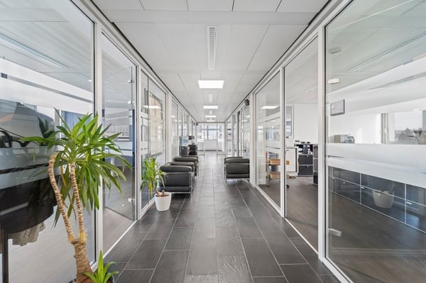 Helle und klimatisierte Bürofläche 5