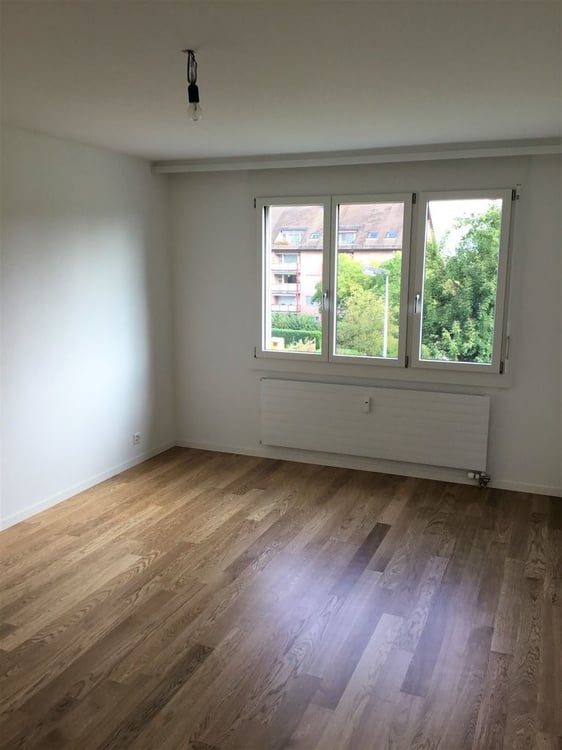 Grosse Maisonette-Wohnung mit 2 Balkonen 4