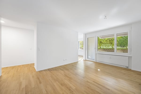 Hochwertige, frisch sanierte 4.5-Zimmer Wohnung mit Balkon 3