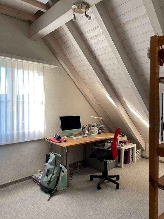 Charmante 3.5-Zimmer-Dachwohnung mit Cheminée in Bonstetten 6