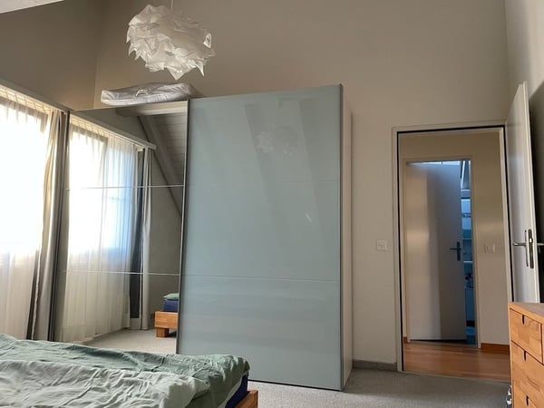 Charmante 3.5-Zimmer-Dachwohnung mit Cheminée in Bonstetten 8