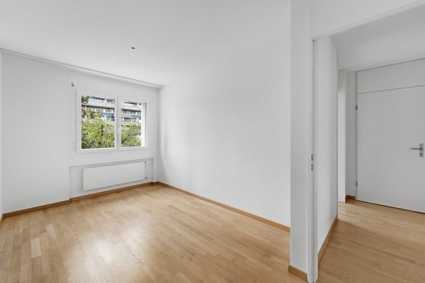 mit Lift, offener Küche, Geschirrspüler, Waschmaschine und Balkon 3