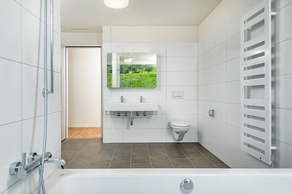 Moderne und grosszügige 4.5 Attika-Wohnung mit Seesicht! 12