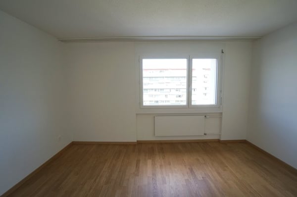 mit Lift, offener Küche, Geschirrspüler, Waschmaschine und Balkon 2