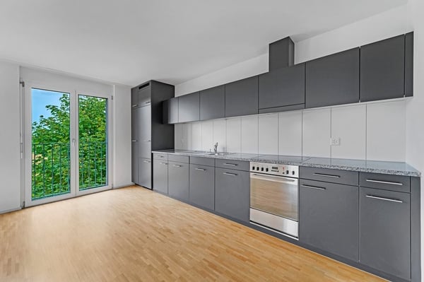 mit Geschirrspüler, 2 Badezimmer, gedecktem Balkon und vielem Mehr! 7