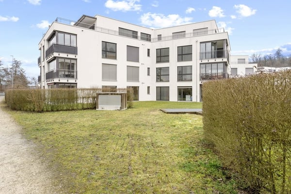 Moderne 3.5-Zimmer-Attikawohnung zu vermieten! 2