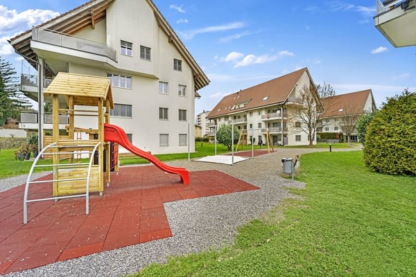 Moderne 3.5-Zimmerwohnung mit grossem Balkon 3