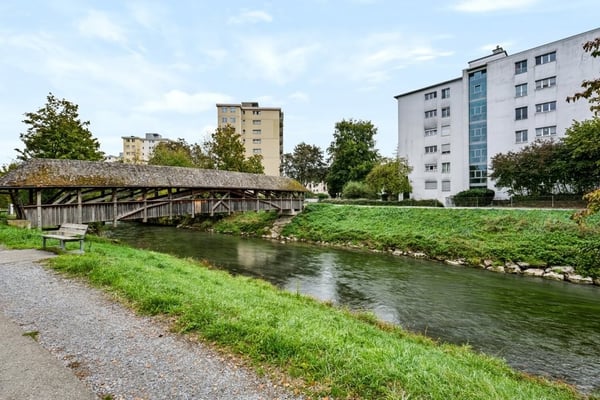 Mit Lift, Geschirrspüler, gedecktem Balkon und vielem Mehr! 9