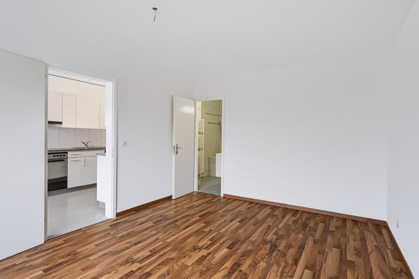 Mit Lift, Geschirrspüler, gedecktem Balkon und vielem Mehr! 4