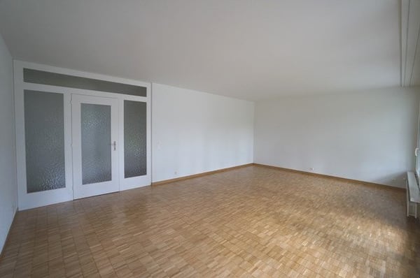 1.5 Zimmerwohnung an ruhiger Wohnlage in der Nähe der Forchbahn 4