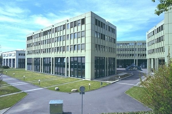 Place de parc intérieure à louer 2