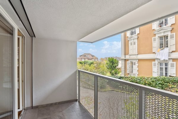 Spacieux 1 pièces, première location après rénovation complète 2