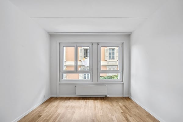 Spacieux 1 pièces, première location après rénovation complète 6