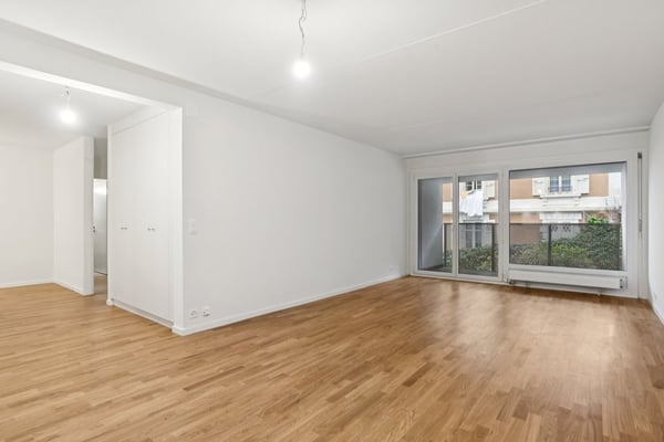 Spacieux 1 pièces, première location après rénovation complète 1