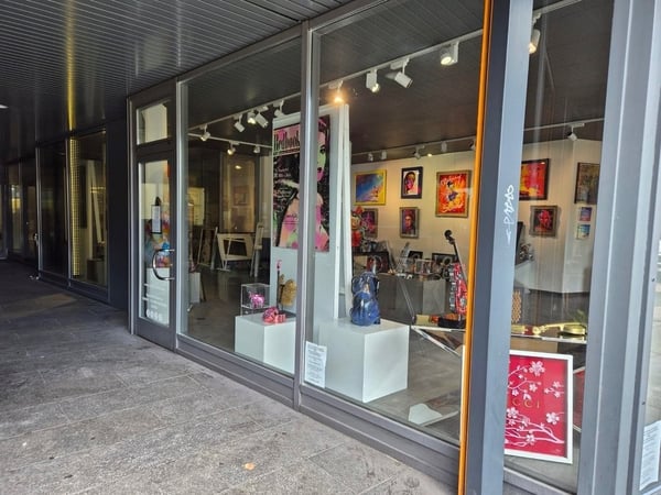 Arcade commerciale au coeur de Neuchâtel ! 2