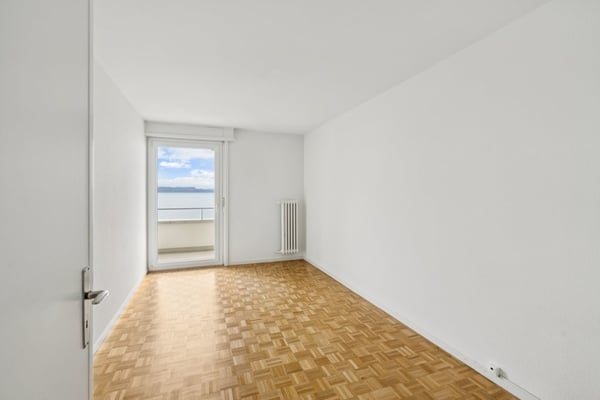 Spacieux appartement de 4 pièces avec vue exceptionnelle sur le lac 6