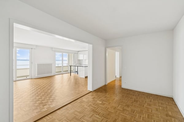 Spacieux appartement de 4 pièces avec vue exceptionnelle sur le lac 7