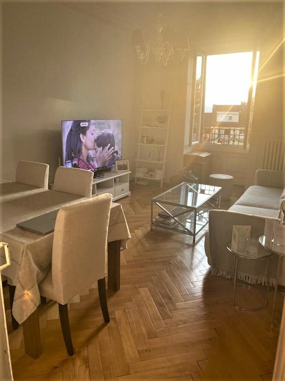 Joli appartement à proximité des commerces et des transports publics 2