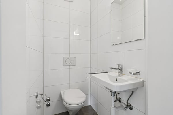 Spacieux appartement au centre-ville 6