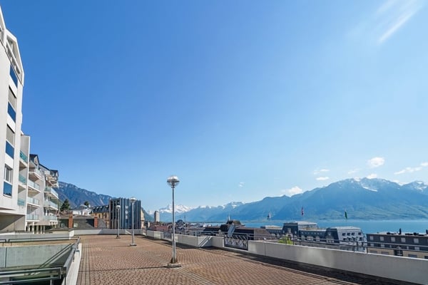 Au 6ème étage avec balcon et vue exceptionnelle sur le lac 6