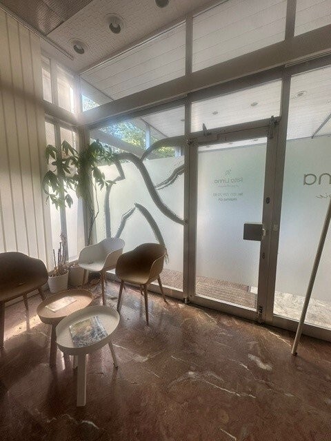 Magasin avec vitrine 1