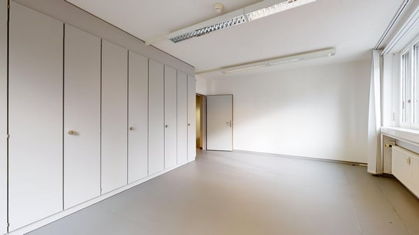 Grosszügige Büroräumlichkeiten an TOP-Lage 9