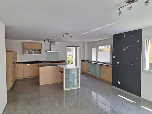 Grosszügige 5.5-Zimmer-Wohnung mit 2 Balkonen & 4 Schlafzimmern in Glis 2