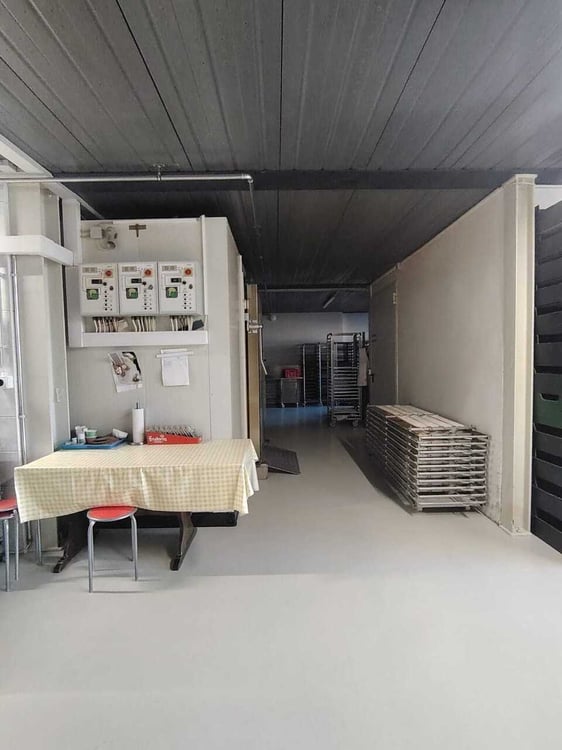 À remettre - Boulangerie / Pâtisserie entièrement équipée à Sion 8