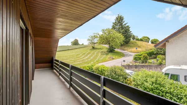 Wunderschönes und freistehendes 7.5 Zimmer Einfamilienhaus 5