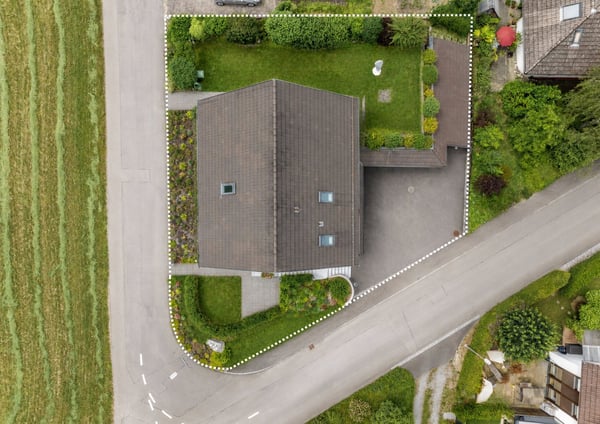 Wunderschönes und freistehendes 7.5 Zimmer Einfamilienhaus 4