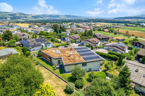 10.5-Zimmer-Landhaus mit Einliegerwohnung und Weitsicht