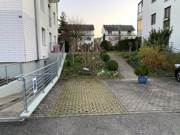 Parkplatz in Bottighofen 20