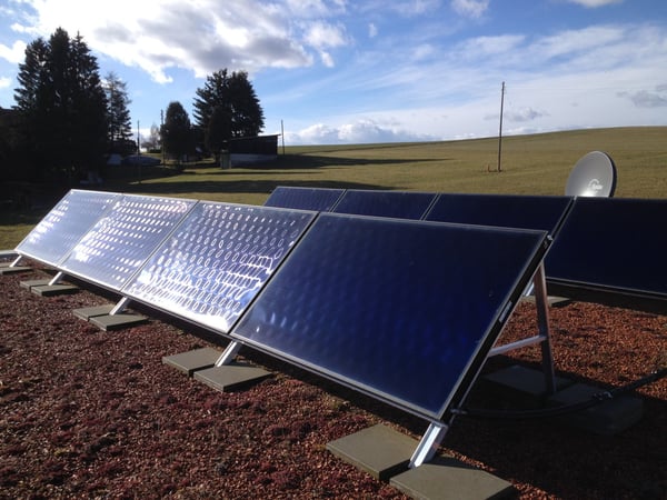 Modernes 2-Zimmer-Einfamilienhaus mit Pool und Solartechnik in Tafers 4