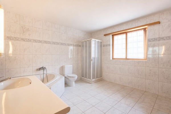 6.5-Zimmer-Einfamilienhaus mit vielseitigen Möglichkeiten 9