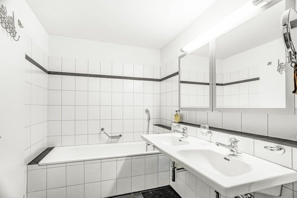Bonaduz: Helle 5.5-Zimmer-Wohnung mit grossem Balkon, Lift und eigenem Hobbyraum 9