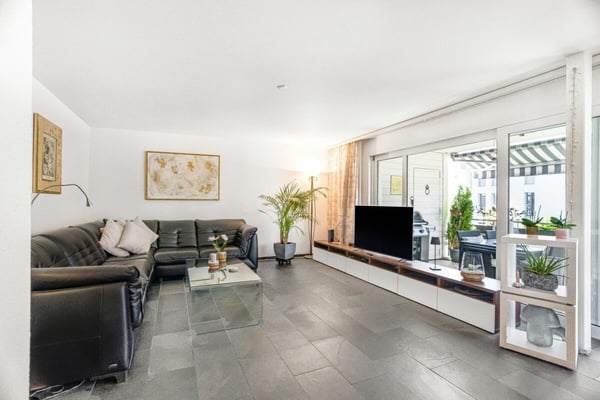 Bonaduz: Helle 5.5-Zimmer-Wohnung mit grossem Balkon, Lift und eigenem Hobbyraum 2