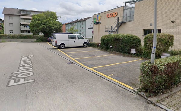 Grosszügiger Aussenparkplatz Föhrenweg 4500 Solothurn