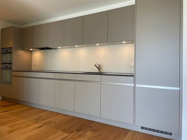 1.5 Zimmer-Wohnung, OG, 76 m2 Netto-Wohnfläche, 15 m2 Balkon. 5