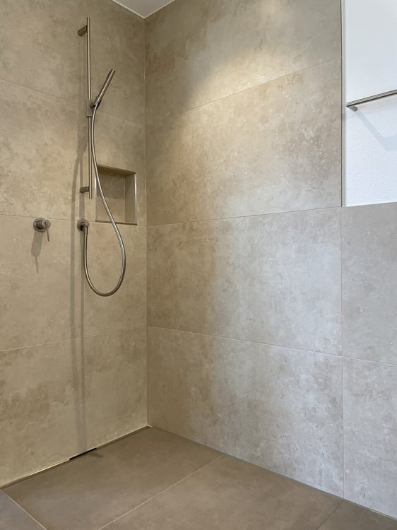 1.5 Zimmer-Wohnung, OG, 76 m2 Netto-Wohnfläche, 15 m2 Balkon. 9