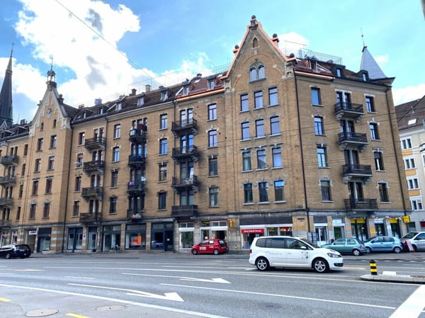 Zentral gelegene 2.5 Zi-Maisonette-Studio 1