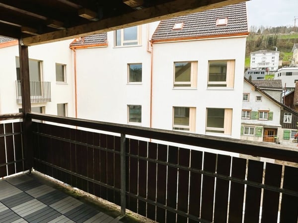 Helle und schöne 3.5 Zi-Whg. mit Balkon zu vermieten 9