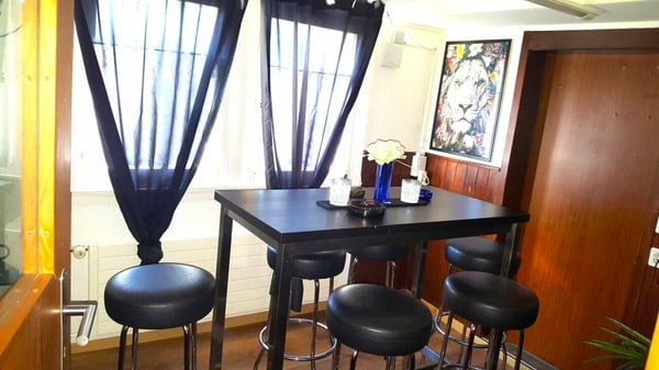 Haus inkl. Pub/Bar zu vermieten 4